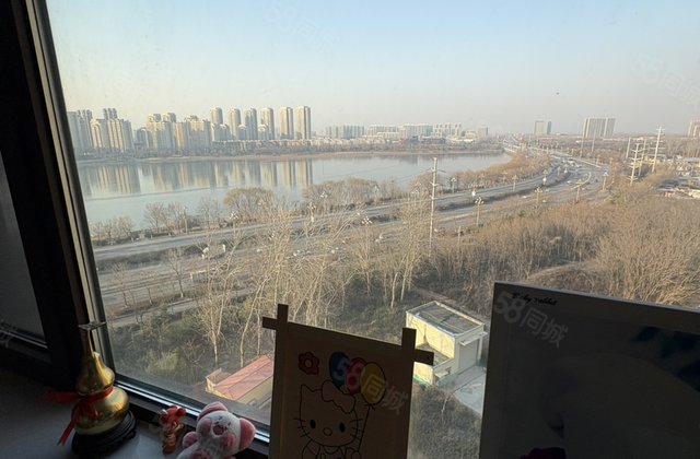 国岳府观景房四室两厅两位带车位