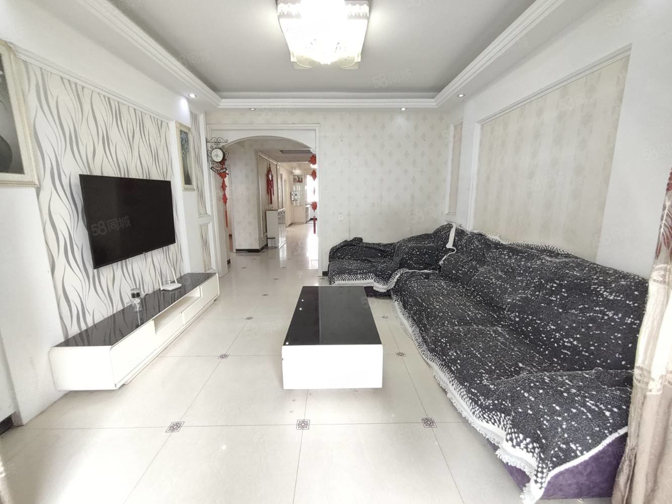 奥林清华3室2厅1卫124㎡南北60万