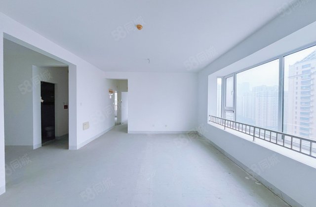 出售昌润莲城瑞和园大三室 毛坯未住 有储藏室 好楼层采光好