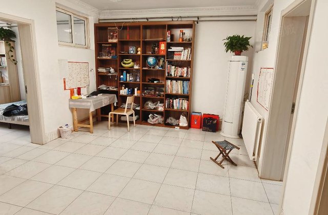 文轩柳园路，八中外国语，电业局四院，龙山花园，三室，停车方便