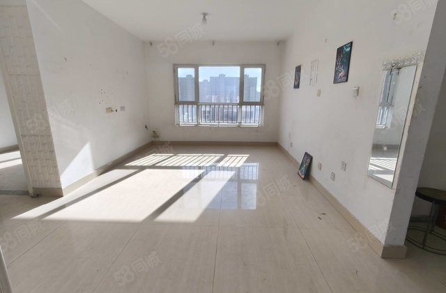 60多万带车位储藏室刚需过渡房 精装三室 水岸花语 阿卡附近