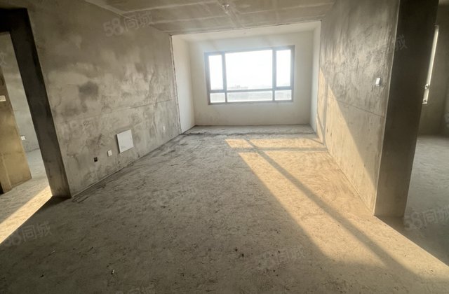 巴塞罗那3室2厅117.86㎡45万二手房图片