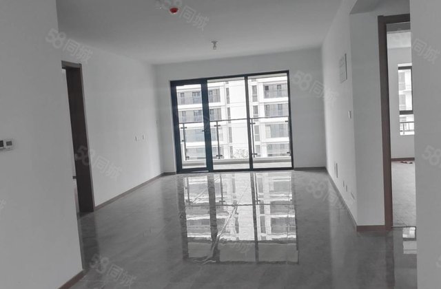 急售城市芳华蘭园三叶草元宝户型双阳台总高18层送车位玖璋台