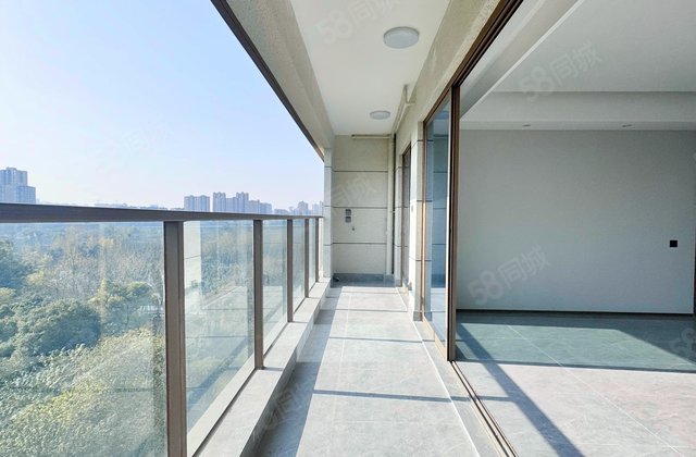 保利天空之城云锦4室2厅147.11㎡282万二手房图片