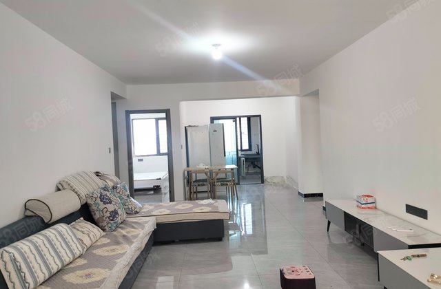 君临华府3室2厅133.69㎡84万二手房图片