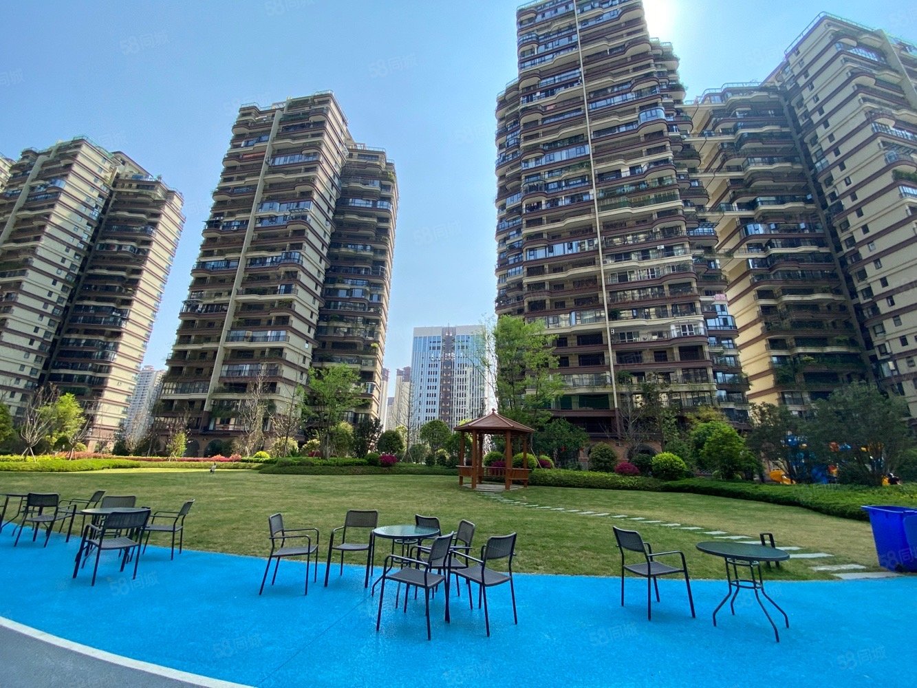 富康国际生态城4室2厅2卫125㎡东西49万