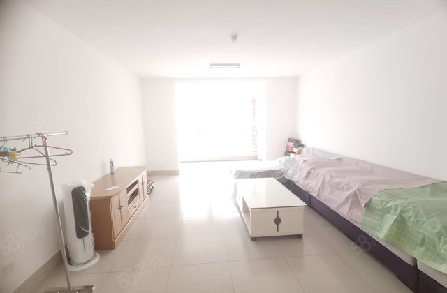 有钥匙~富贵花园~温馨2室~免大税~送储~客厅朝阳~免费停车