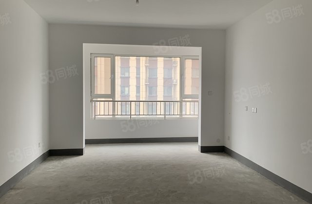 一实验 清风和庐121平三叶草户型三室双卫送车位储藏室小高层