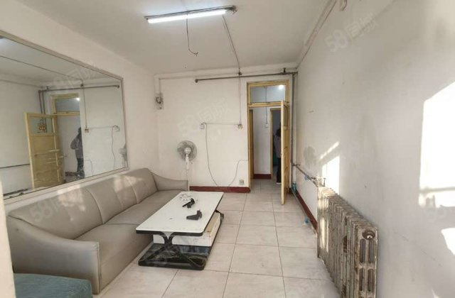 文轩本部 单位  房 49.8万 三室 停车方便