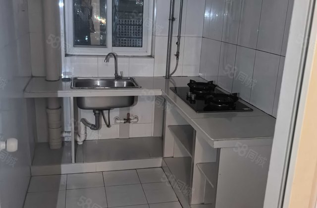 急卖星光水晶丽城 商品房三室一厅两卫 免大税 送地下室