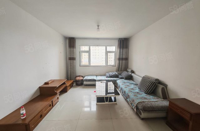 一号院对过！单价6开头 民生4号院 三叶草中间楼层 随时看房