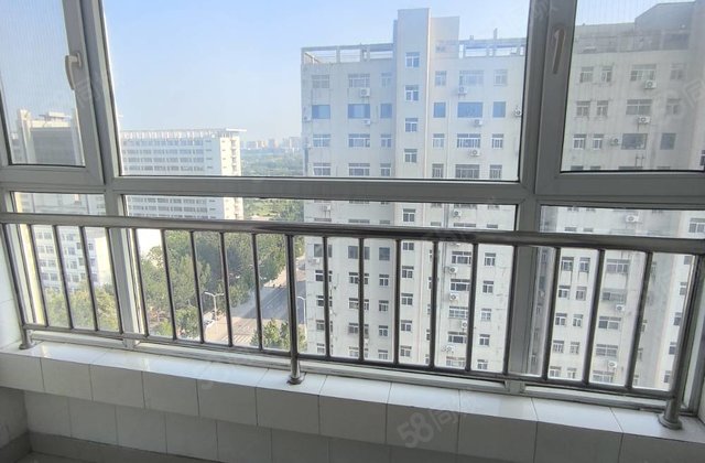 急售！水木清华  聊城大学西临  电梯好楼层  小区停车方便