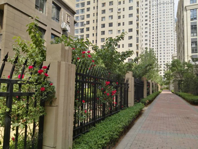 解放路青云天下亿达云集 精装南向装修中间楼层好采光好有钥匙