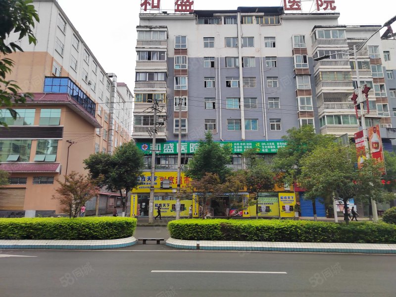 宏福小区4室2厅2卫146.93㎡南北48万