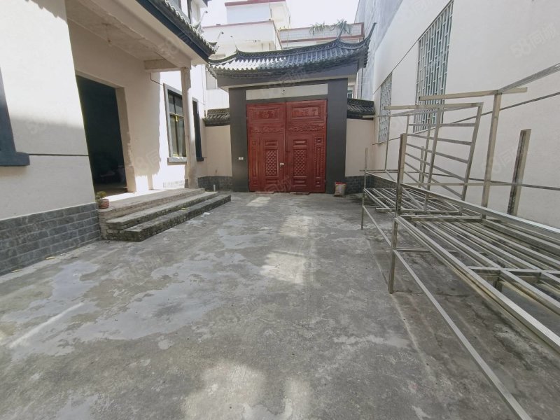 金世小区单家独院占地24出让地院子停车方便南北朝向