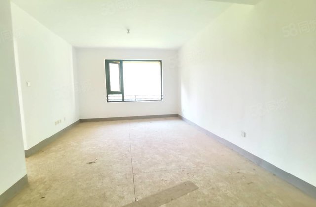 东昌 实验房 孝心一楼带院 百合新城一期 四叶草户型 带车储