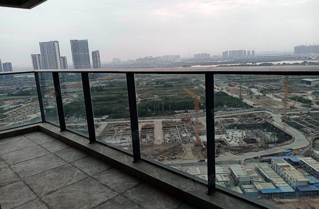 旭辉曜玥湾4室2厅126.49㎡235万二手房图片