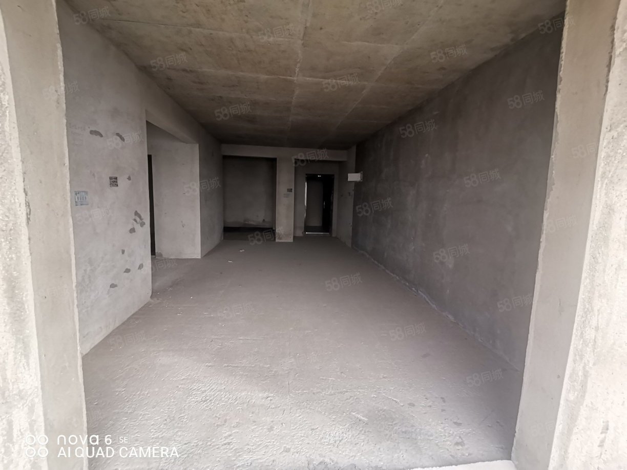 翰林珑城3室2厅2卫118㎡南北57万