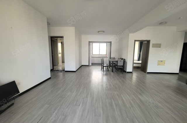 联发君领绶溪4室2厅136.55㎡185万二手房图片