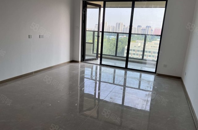 民生城市玖玺北区  全新房车储齐全   实验  诚心出售