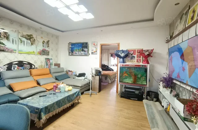 建设路 香江二期对过！电梯六楼！急出！