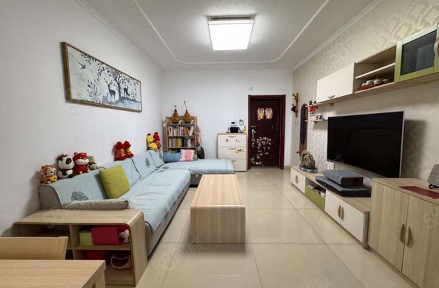 湖边华悦金钻近三室两厅一卫106平 77万精装