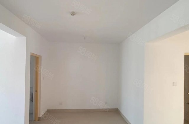 南北通透  前排无遮挡，采光通风都好，送车位地下室。房东直卖