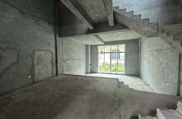 长信半岛美庐4室2厅196㎡125万二手房图片