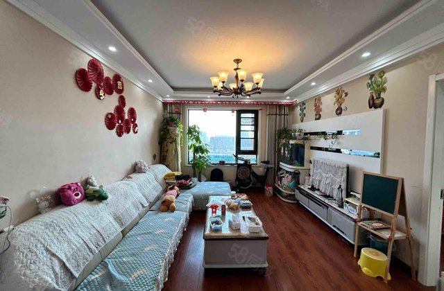 绿城百合新城多套好房急售送车位储129平报105