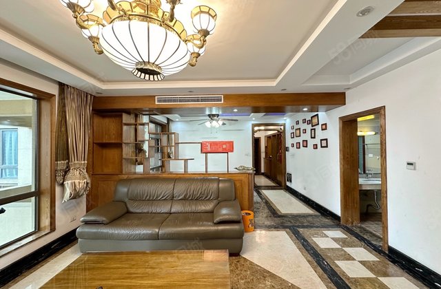 南湖国际社区(南区)4室2厅142㎡180万二手房图片