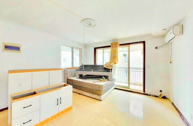 鸿仕雅居3室2厅129.59㎡198万二手房图片