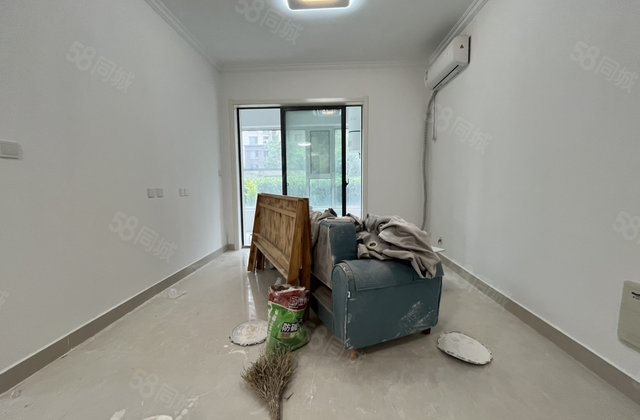 急售荣盛 锦绣学府！一楼大三室！免大税 送储藏室，方便看