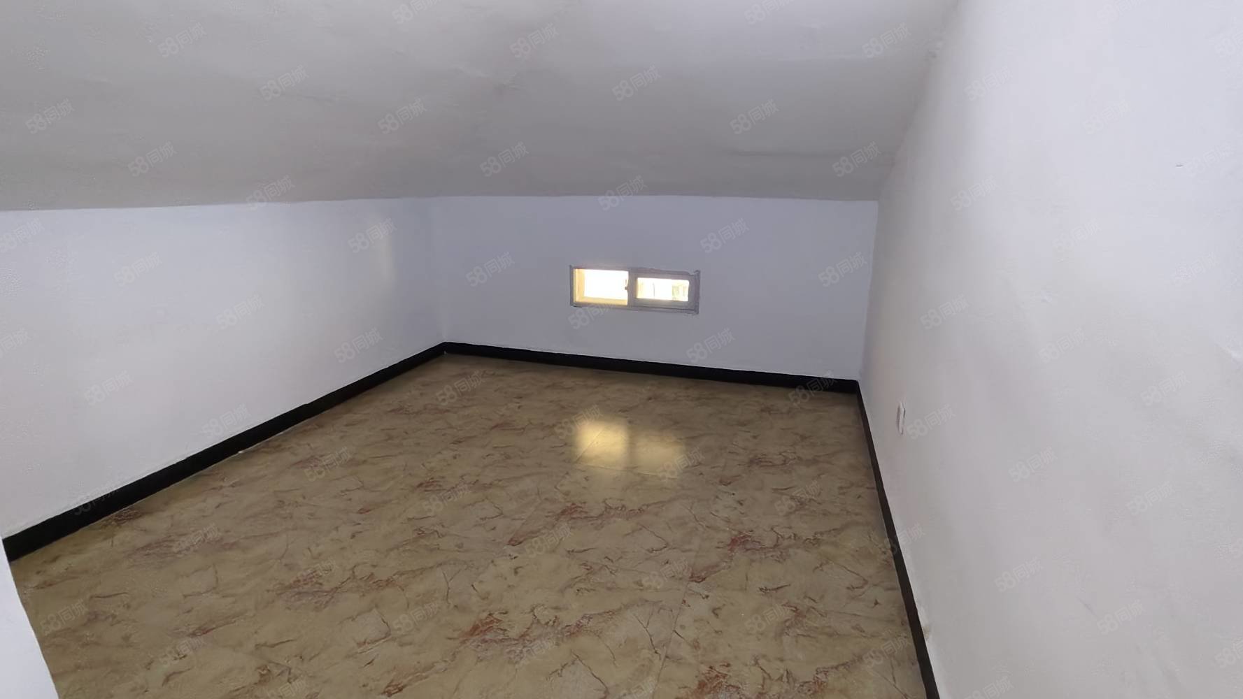 地中海风情7室2厅3卫102.3㎡南北60万