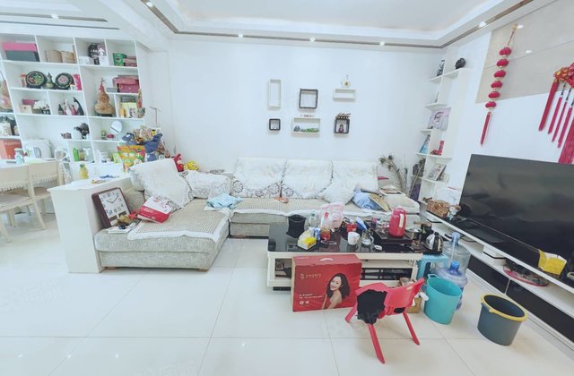 颐馨园二期 ，电梯房，带车位储藏室，可隔3室，阳光实验，精装