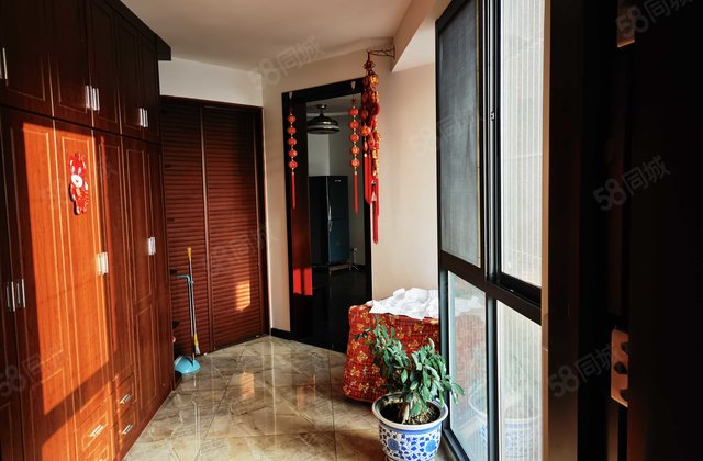 半岛豪苑4室2厅157.4㎡72.8万二手房图片