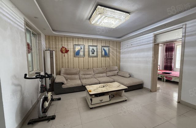 嘉明 水岸新城新城邦 盛世嘉苑多层3楼 三室看房有钥匙