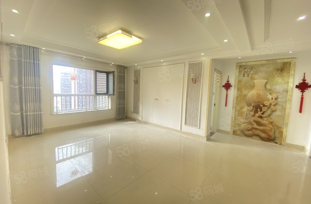 水岸花语 徒骇河旁 带车位储藏室精装修大三室 随时看房诚心出