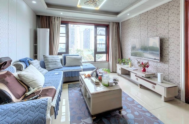 新外滩1号3室1厅95㎡218万二手房图片