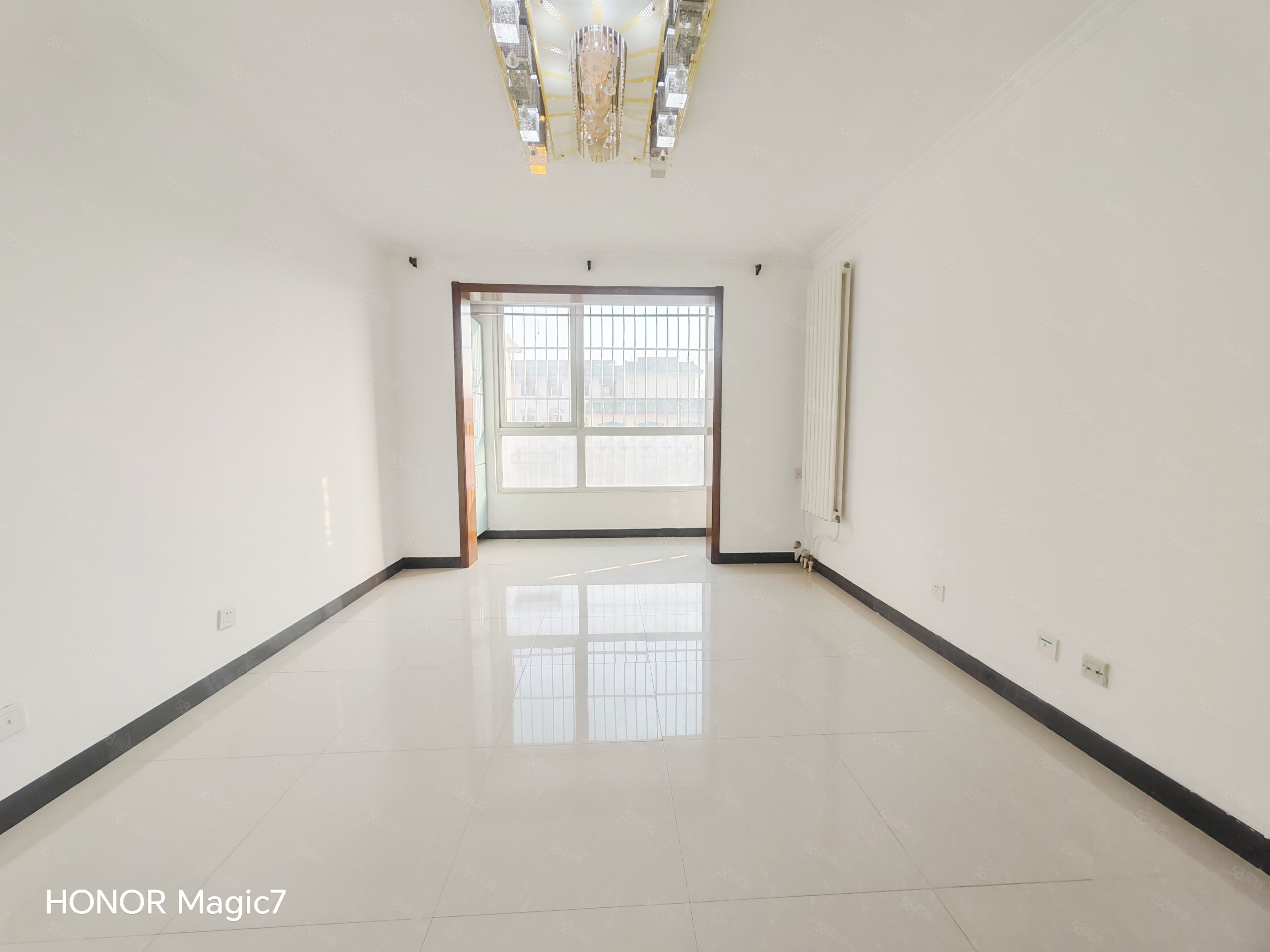 欣藝景園2室1廳1衛(wèi)88.81㎡南北390萬