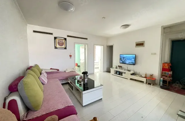 出门公园，育新街，100万三室好楼层75万