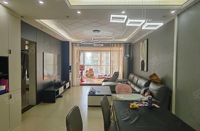 东昌中学一墙之隔，大振华好楼层大平层，四室三卫精装修，带车储