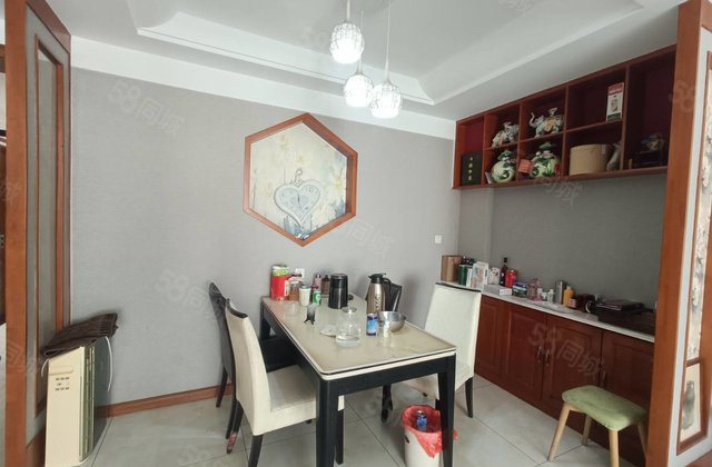 东昌中星海家园洋房 带车库 精装修两卫   中间楼层有钥匙