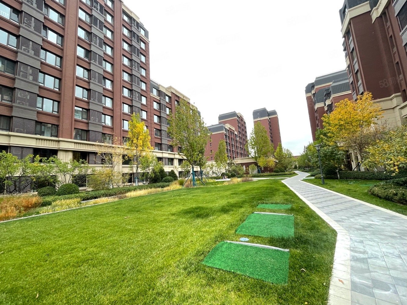 【10图】西青区万科西庐文韵园三室一厅 一梯两户 210万复古风装修