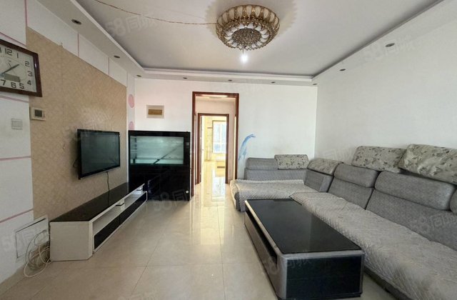 楼层好 正规商品房 带电梯 精装可拎包入住 近医院 出行方便