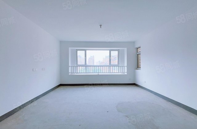 华建一街区 送车储藏室免大税 边户 好楼层 三室朝阳 随时看