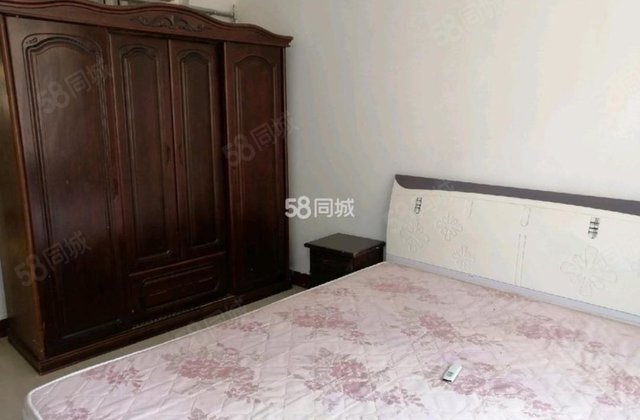 价格美丽 小三房 车位充足 低密度社区 南向采光好 诚信出售