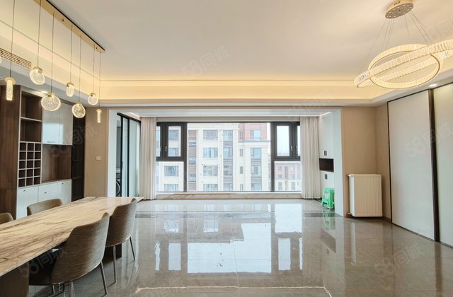 金科博翠府4室2厅179.53㎡528万二手房图片