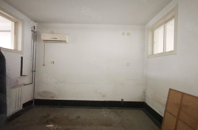 老文轩，电业局四院中间楼层，三室，看房联系