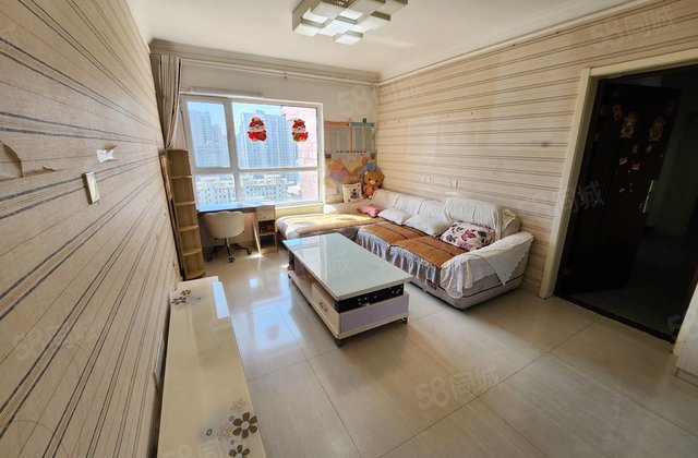 东边户~南北通透~非常棒的户型~中层 只需6萬可安家