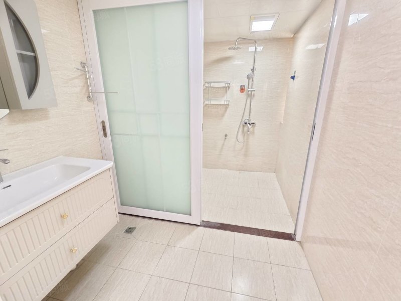竹林广场3室2厅1卫118㎡南北58.9万